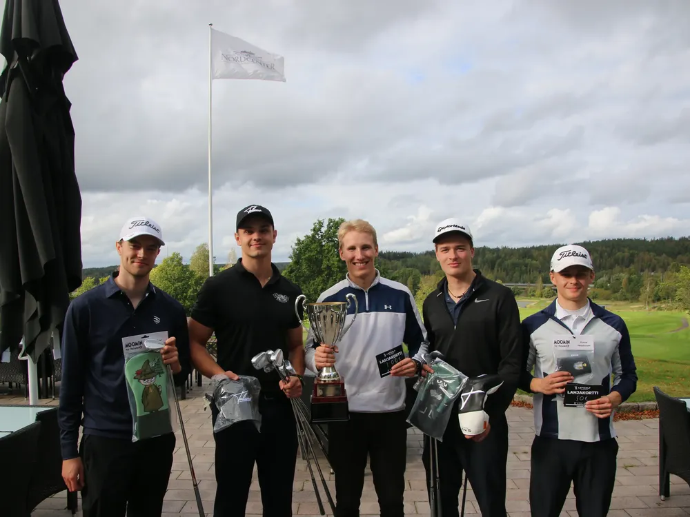 Five players with the trophy and prizes after the final round